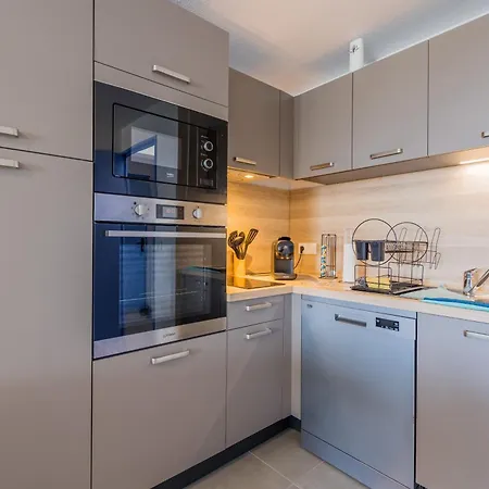 Le Prestigieux Acces Direct Port Et