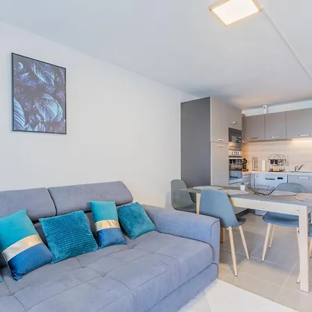 Le Prestigieux Acces Direct Port Et Apartamento