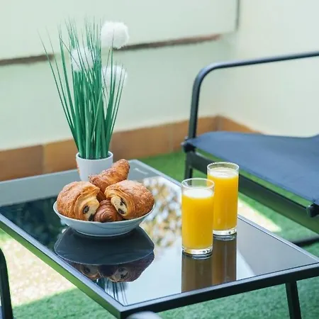 Le Prestigieux Acces Direct Port Et *
