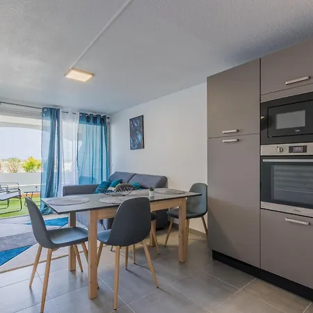 Le Prestigieux Accès Direct Port Et Appartamento *