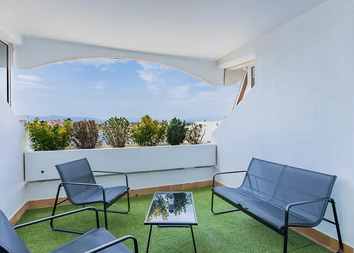 Le Prestigieux Acces Direct Port Et Daire