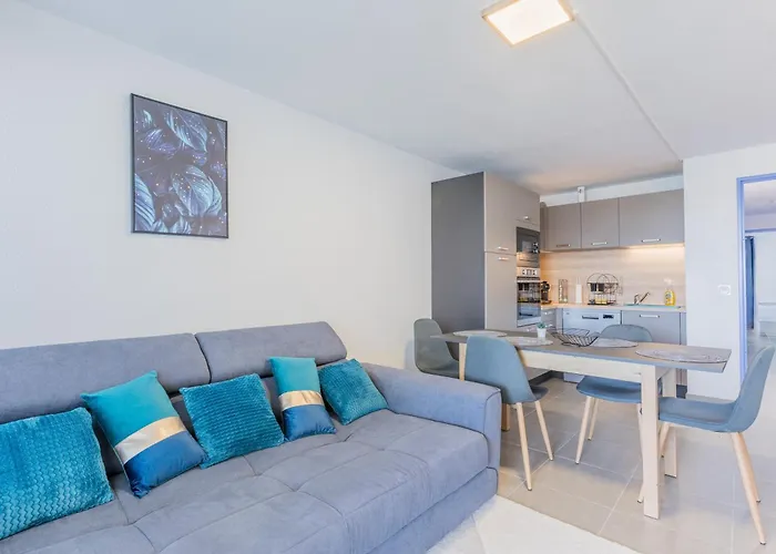 Le Prestigieux Acces Direct Port Et Daire